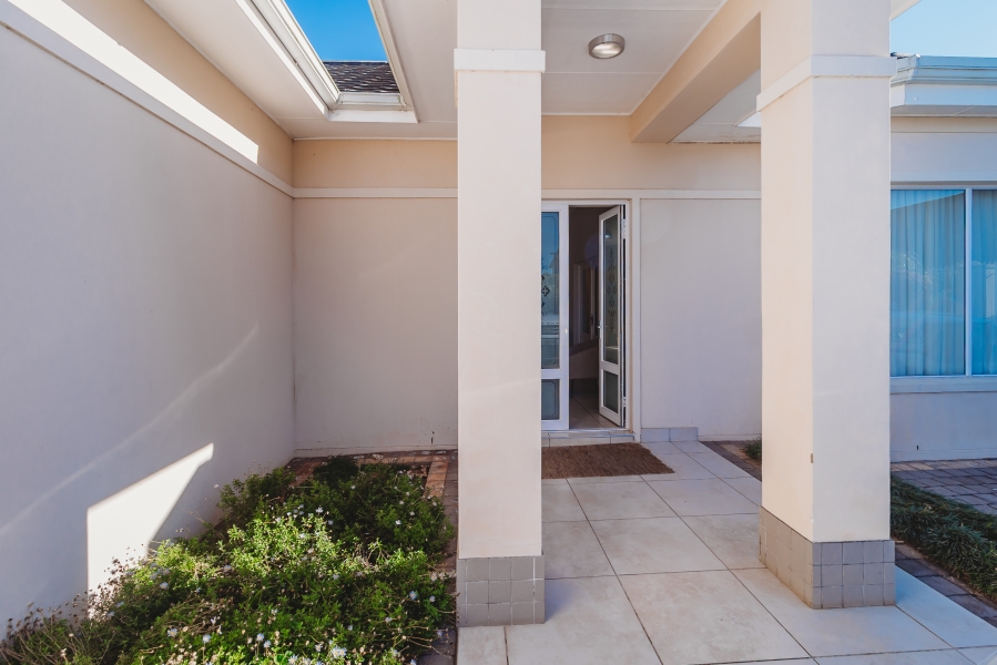 4 Bedroom Property for Sale in King George Park Western Cape